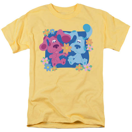 BlueÕS Clues (Classic) Magenta And Flowers Mens T Shirt Banana