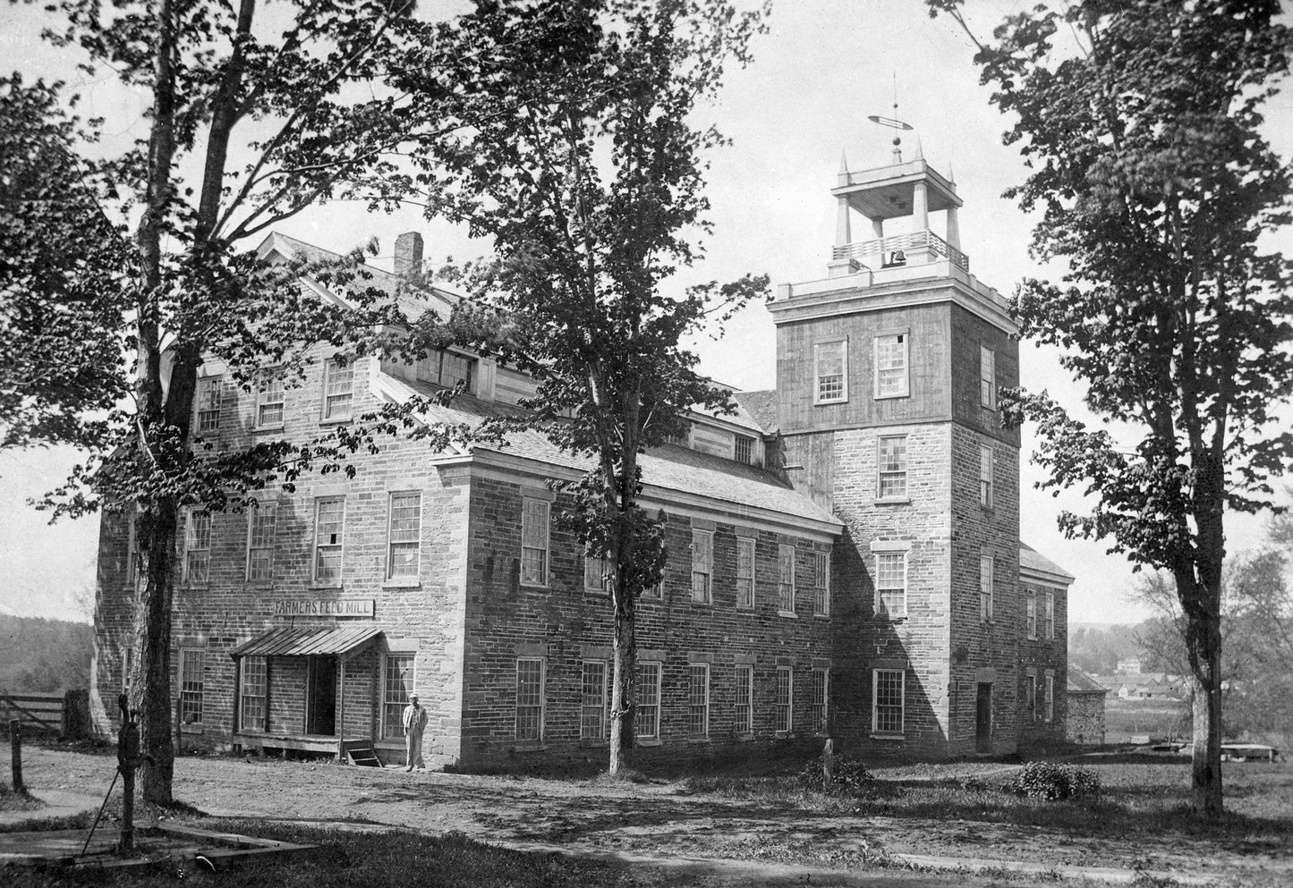 A Pictorial History: Looking Back: Otsego, Delaware, Chenango and Schoharie Counties of Upstate New York Book