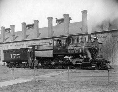 A Pictorial History: Looking Back: Otsego, Delaware, Chenango and Schoharie Counties of Upstate New York Book