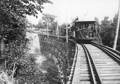 A Pictorial History: Looking Back: Otsego, Delaware, Chenango and Schoharie Counties of Upstate New York Book