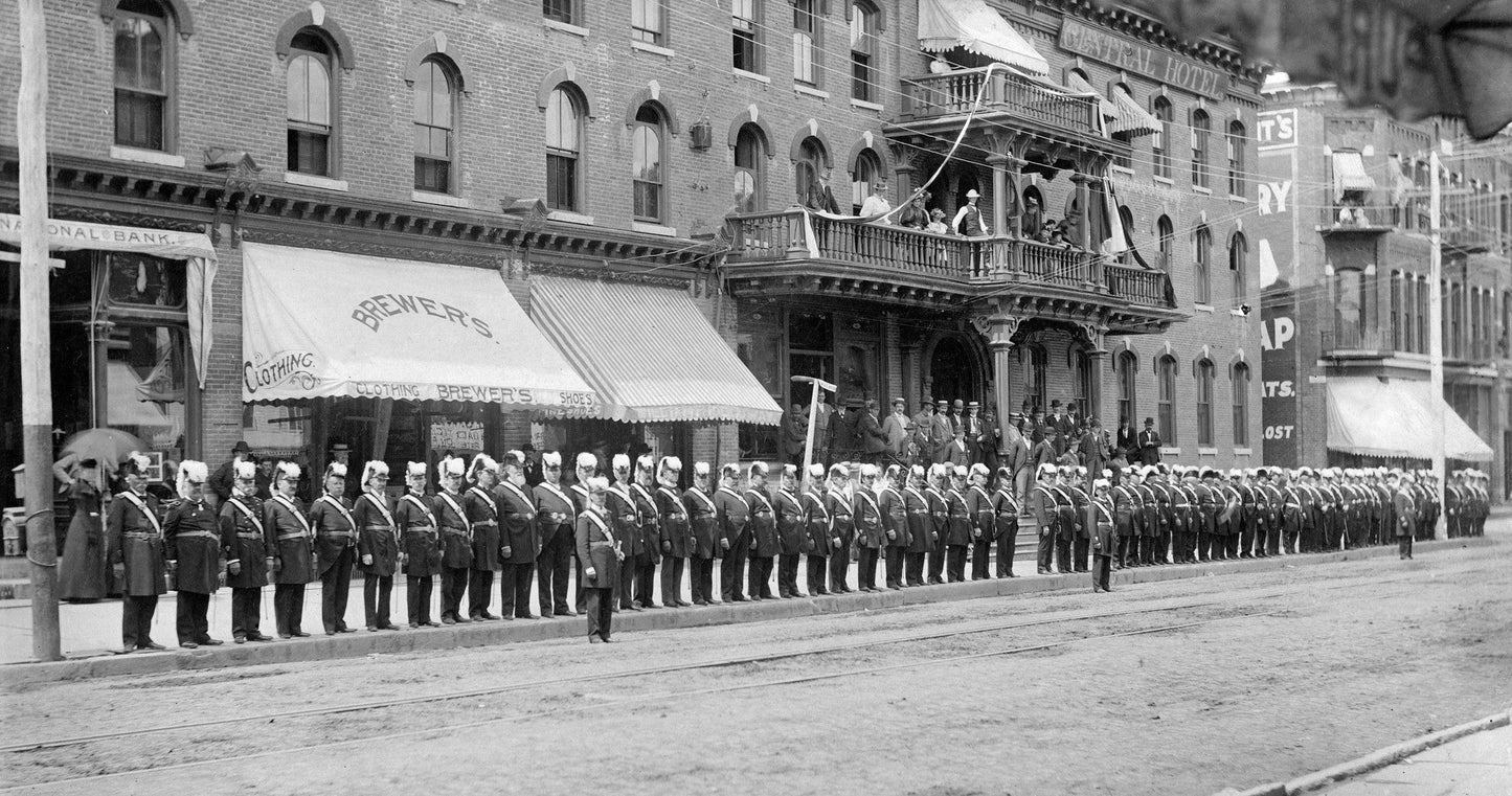 A Pictorial History: Looking Back: Otsego, Delaware, Chenango and Schoharie Counties of Upstate New York Book