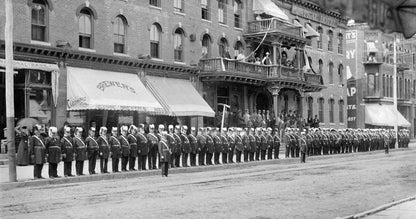 A Pictorial History: Looking Back: Otsego, Delaware, Chenango and Schoharie Counties of Upstate New York Book