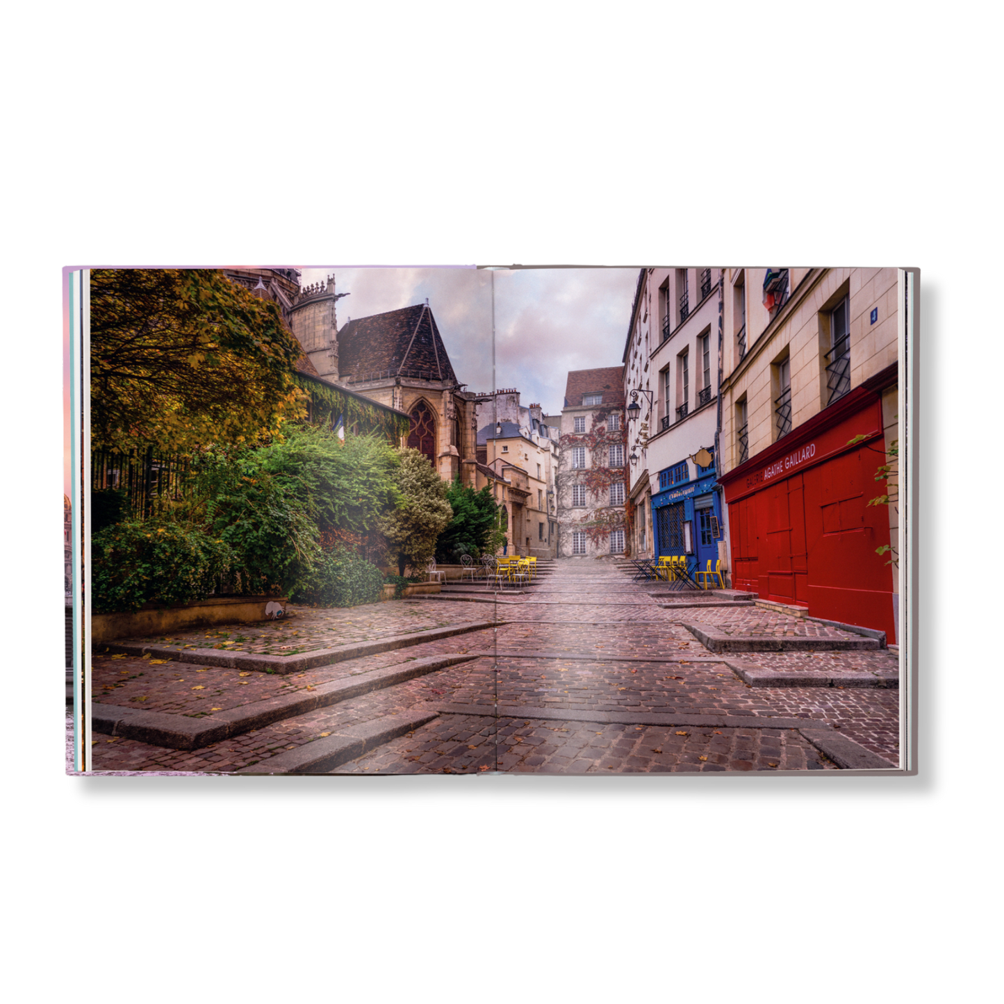Paris Book