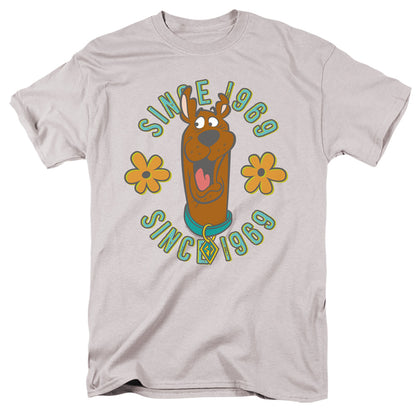 Scooby Doo In The Middle Mens T Shirt Silver Officially Licensed