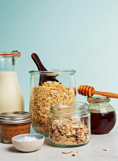 Smoothies - 100+ Recipes, All Diets, Quick & Easy, Healthy Additions, Superfoods, Protein, Grains, Tea, Nuts, Nutrition Goals, Fresh Ingredients, Super Bowls, Blender Basics, Shopping Guide & More!