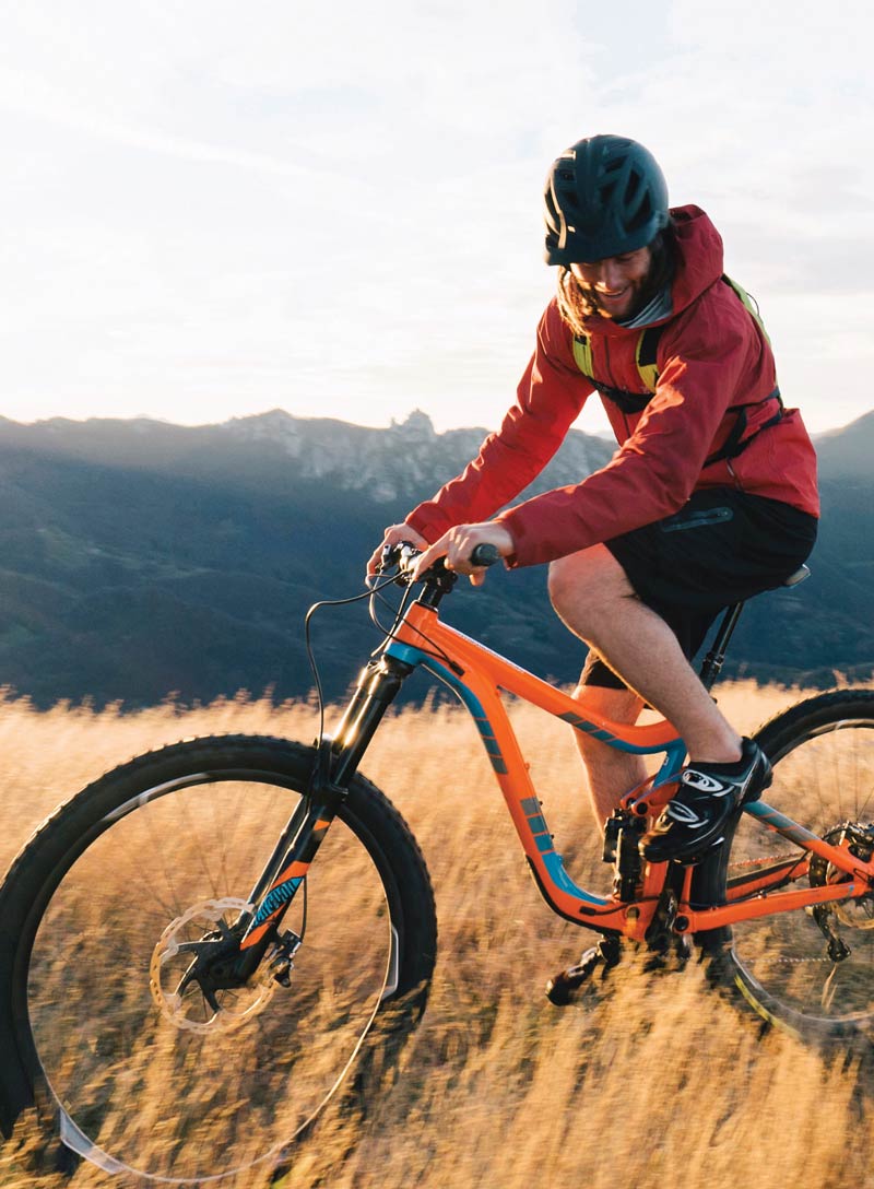 Inside Your Dog's Mind - Why Dogs Love Us & How To Love Them Back: Science-Based Insights To Deepen Your Relationship, Build Trust, Foster Empathy, Raise & Train A Confident, Well-Behaved Dog & More!