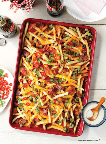 Taste of Home - Snackable: 119 Starters & Sips For Any Occasion, Must-Try Munchies, Easy Appetizers, Snacks, Spreads, Dips, Sammies, Salads, Speedy Sweets, Quick Cocktails For Game Day, Brunch & More!