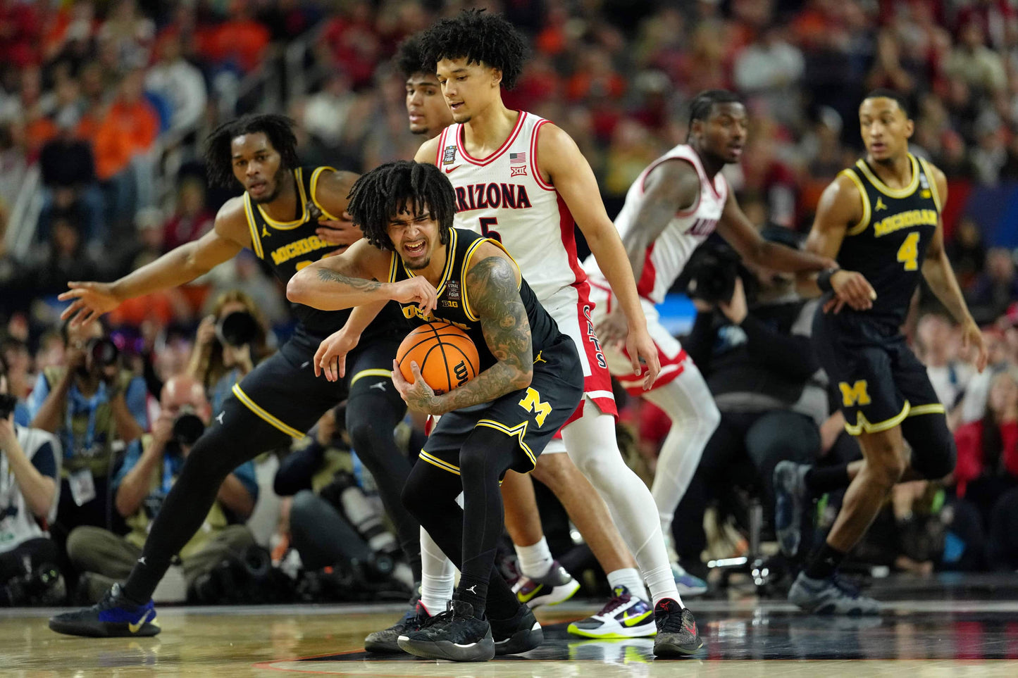 MAIZE THE ROOF: How the Michigan Wolverines Dominated College Basketball Book