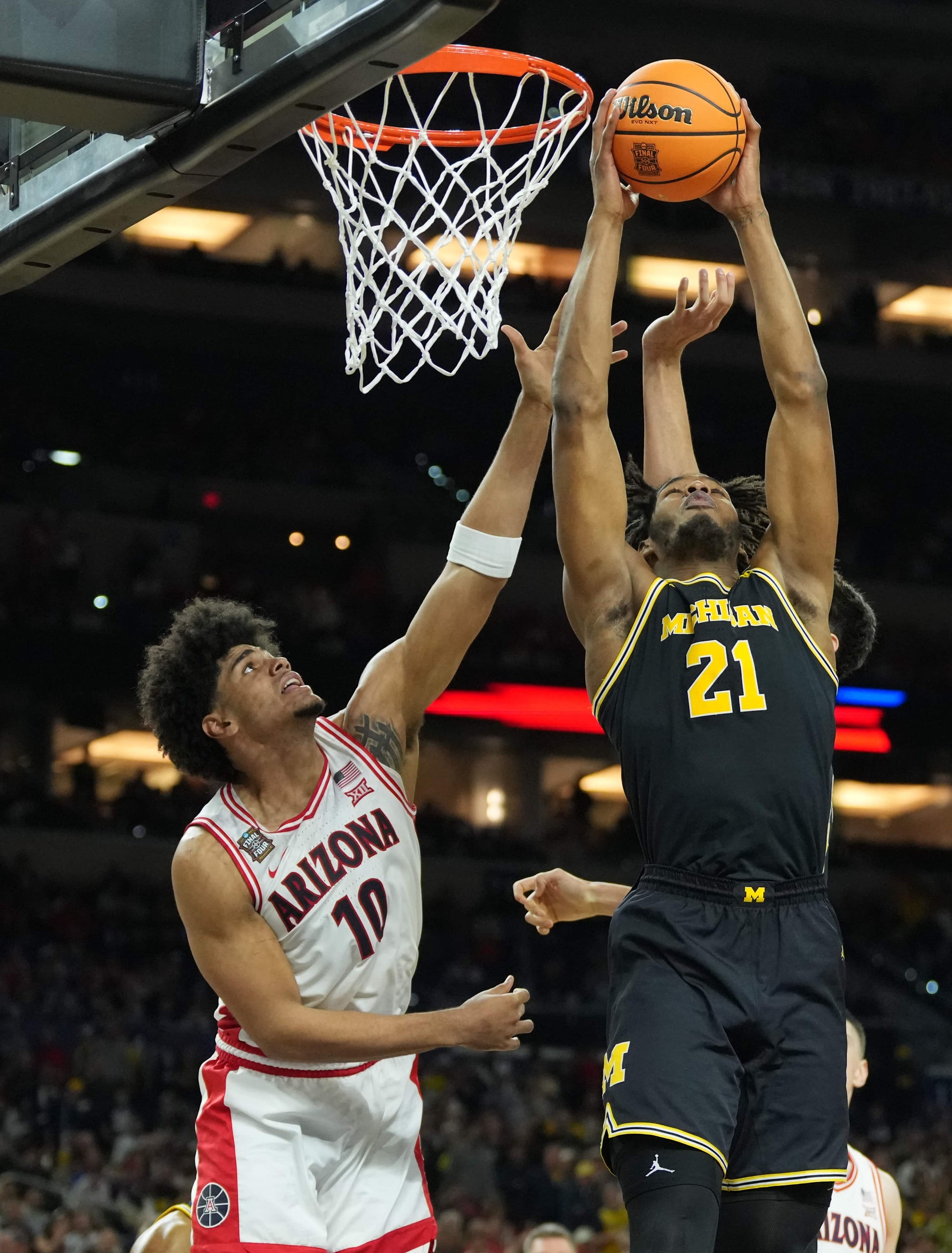 MAIZE THE ROOF: How the Michigan Wolverines Dominated College Basketball Book