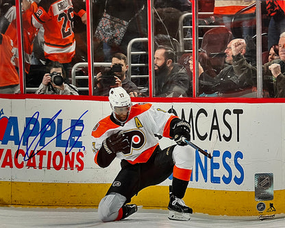 Wayne Simmonds Fist Pump Philadelphia Flyers Autographed 16" x 20" Hockey Photo