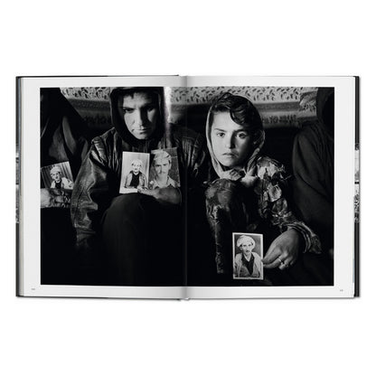 Sebastião Salgado. Exodus (English) Book