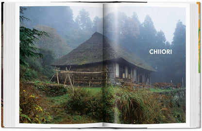 Living in Japan. 45th Ed. (German, French, English) Book