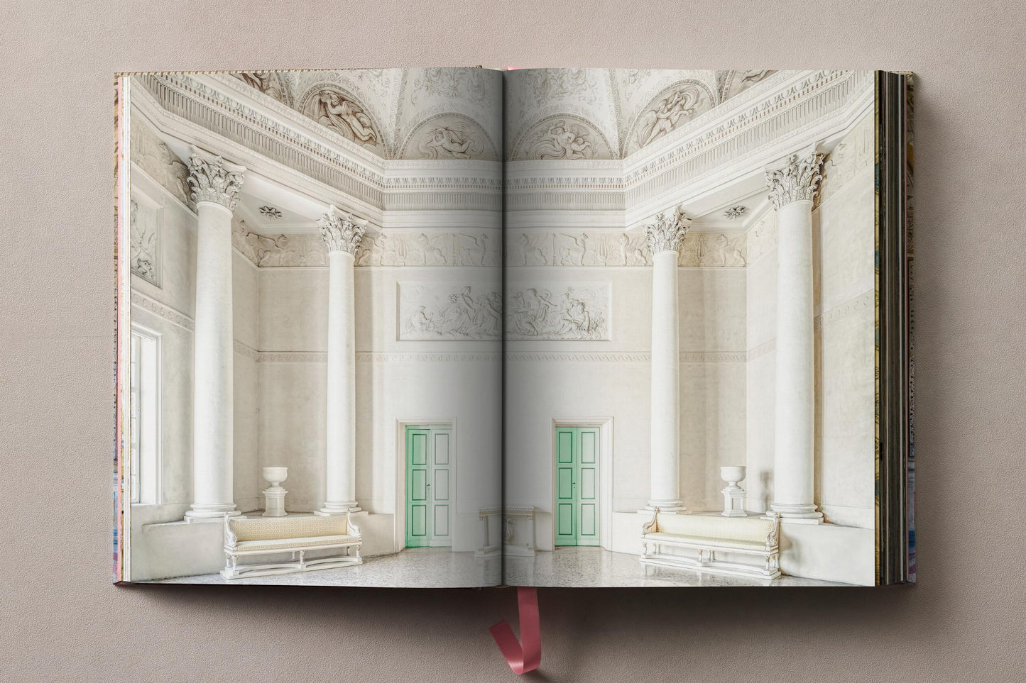 Massimo Listri. Italian Palaces (German, French, English) Book