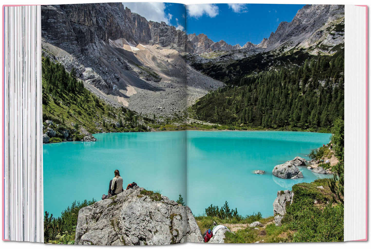 The New York Times Explorer. 100 Dream Trips Around the World From the Algarve to Xian (English) Book