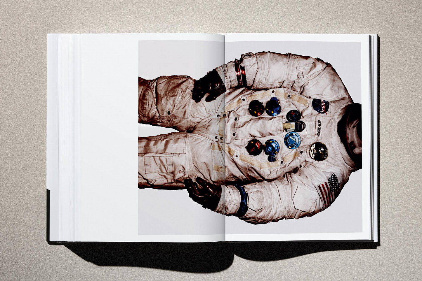 Albert Watson. Kaos (German, French, English) Book