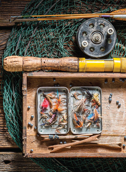 Backwoods Survival Guide - Living Off The Land No. 32: Your Ultimate Resource For Outdoor Adventure & Simple Life, Self-Reliance, Gear Reviews, Tips, Expert Wilderness Insights & More!