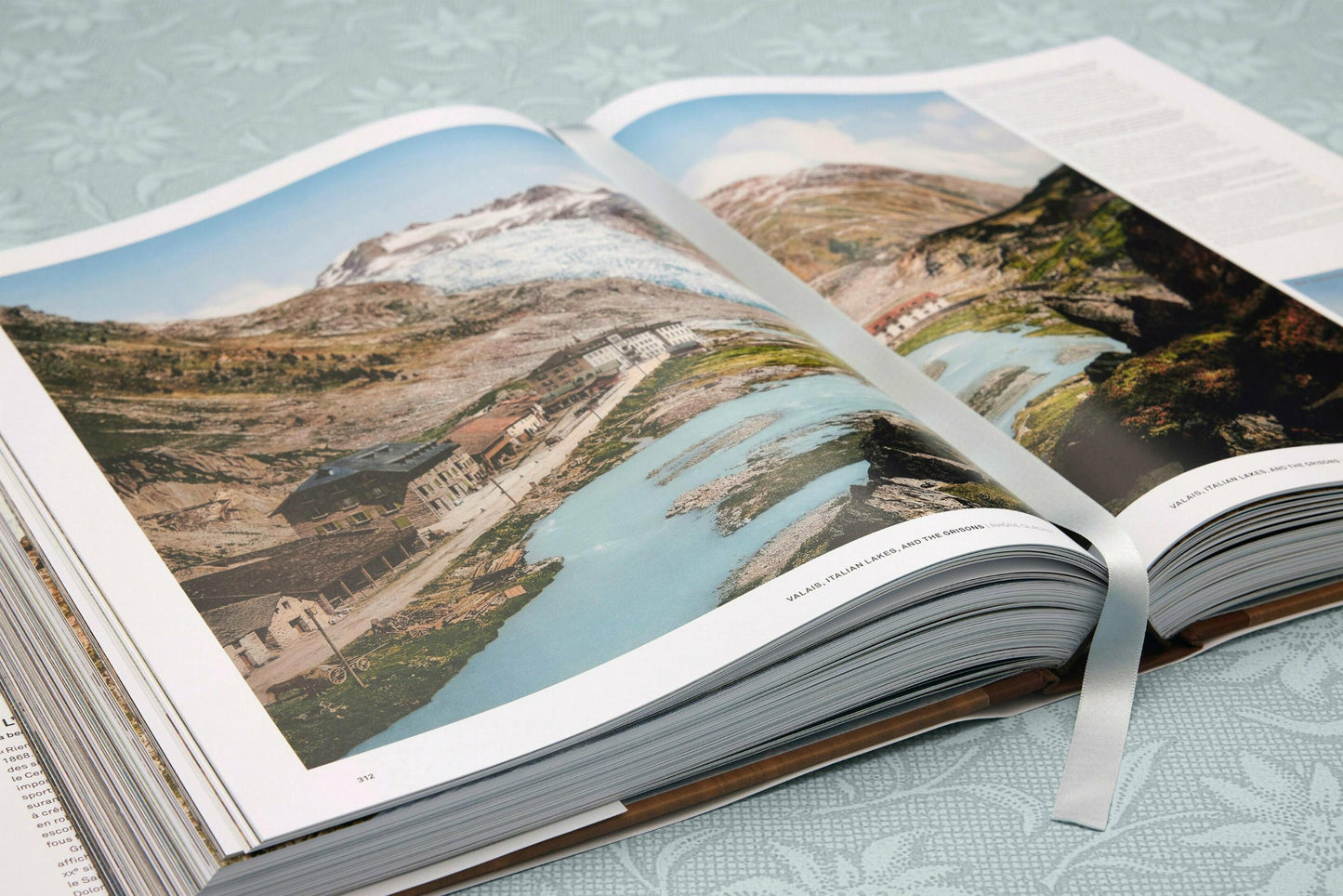 The Alps 1900. A Portrait in Color (German, French, English) Book