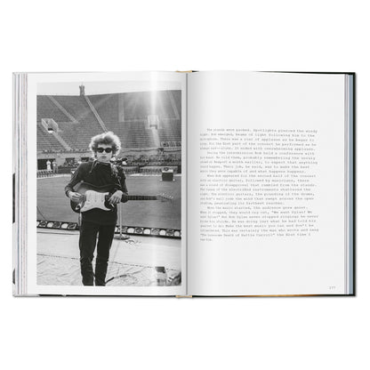 Daniel Kramer. Bob Dylan. A Year and a Day (English) Book