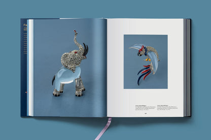 Costume Jewelry (German, French, English) Book
