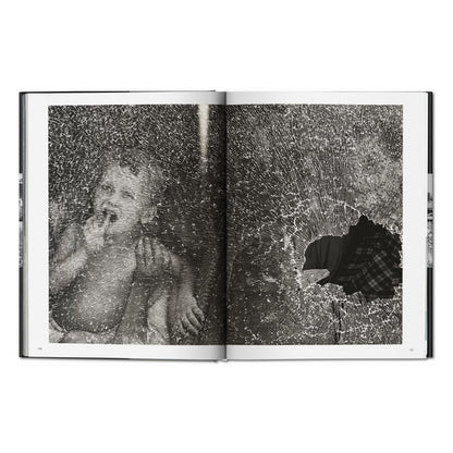 Sebastião Salgado. Exodus (English) Book