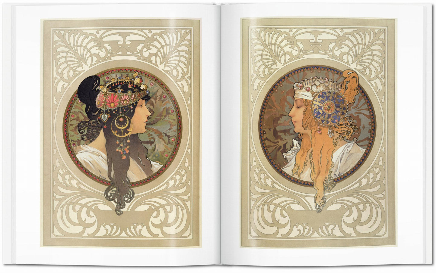 Mucha (English) Book