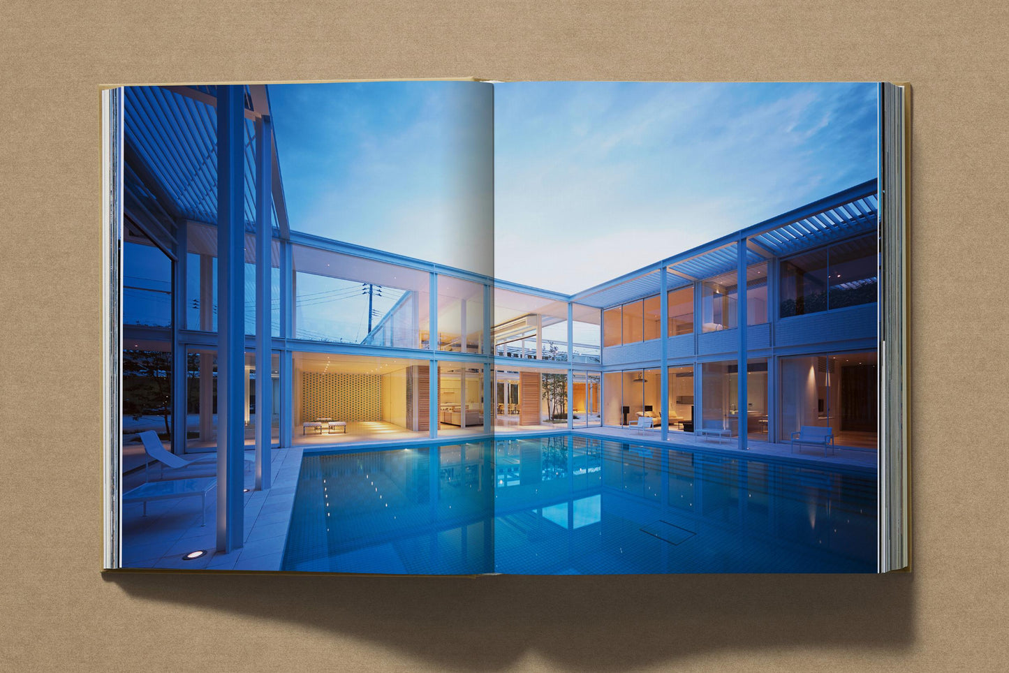 Shigeru Ban. Complete Works 1985–Today (German, French, English) Book