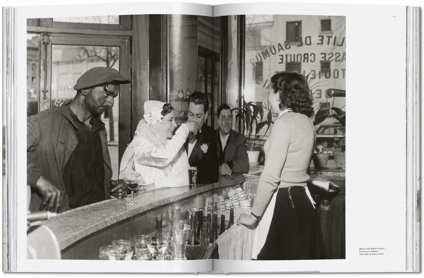 Robert Doisneau. Paris (German, French, English) Book