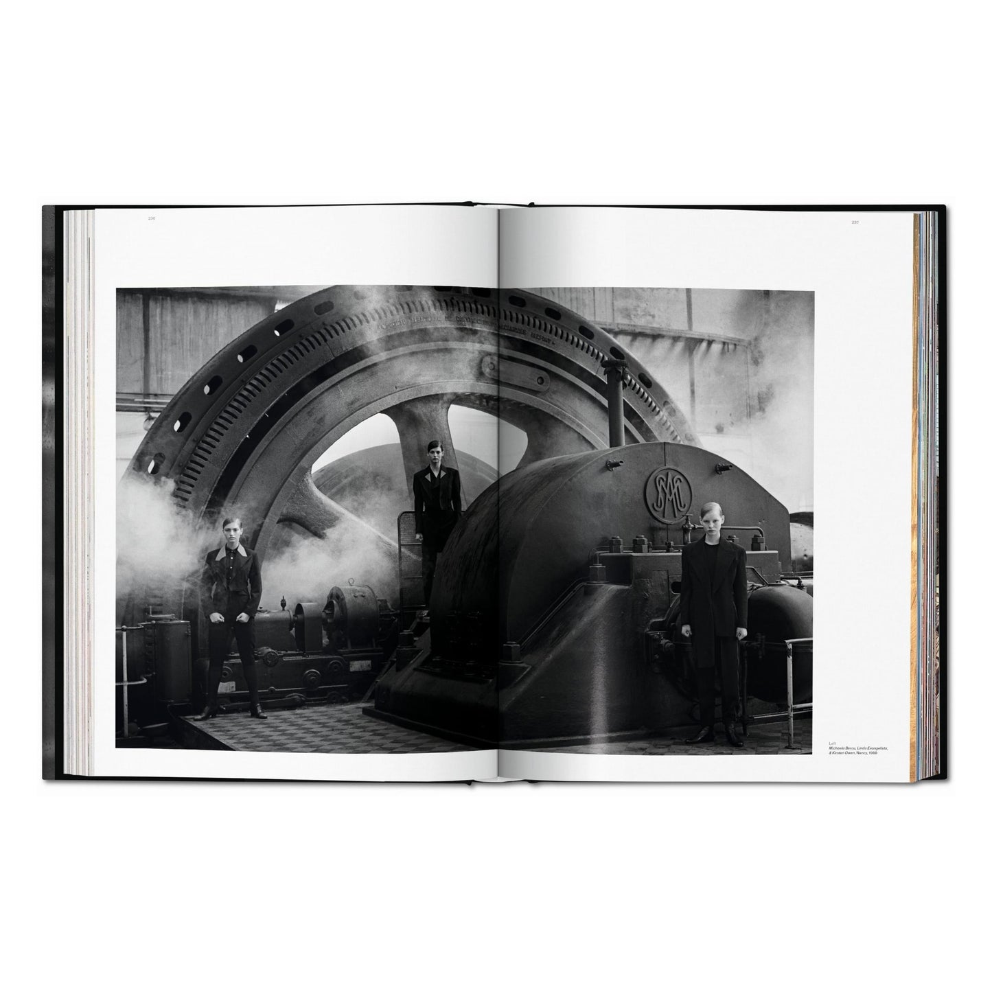 Peter Lindbergh. On Fashion Photography (German, French, English) Book