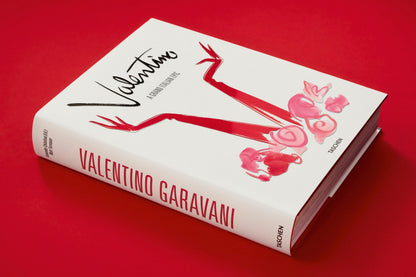 Valentino. A Grand Italian Epic (English) Book