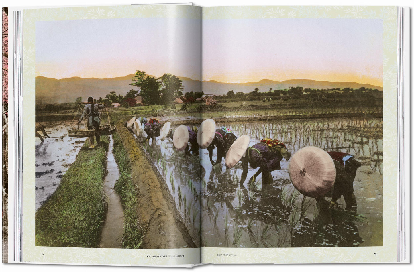 Japan 1900. A Portrait in Color (German, French, English) Book