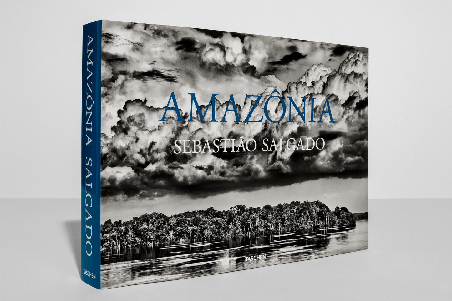 Sebastião Salgado. Amazônia (English) Book