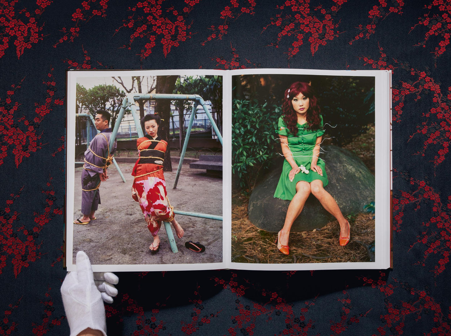 Araki. Bondage (English) Book