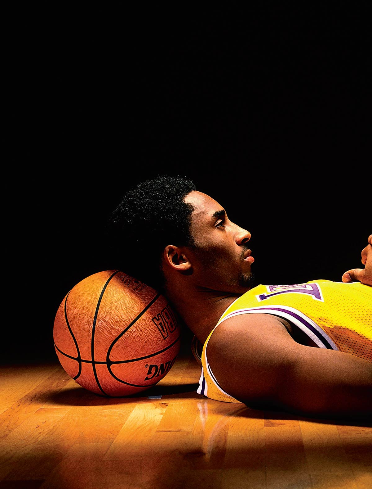 Kobe Bryant - Special Collector's Issue: A Tribute To A Legend, His Remarkable Life, Tragic Death, Inspiring NBA Journey,  Iconic Moments, Photographs & Highlights Of His Charisma & Drive To Succeed!