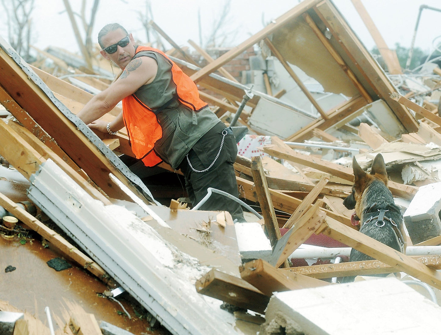 32 Minutes in May: The Joplin Tornado Book